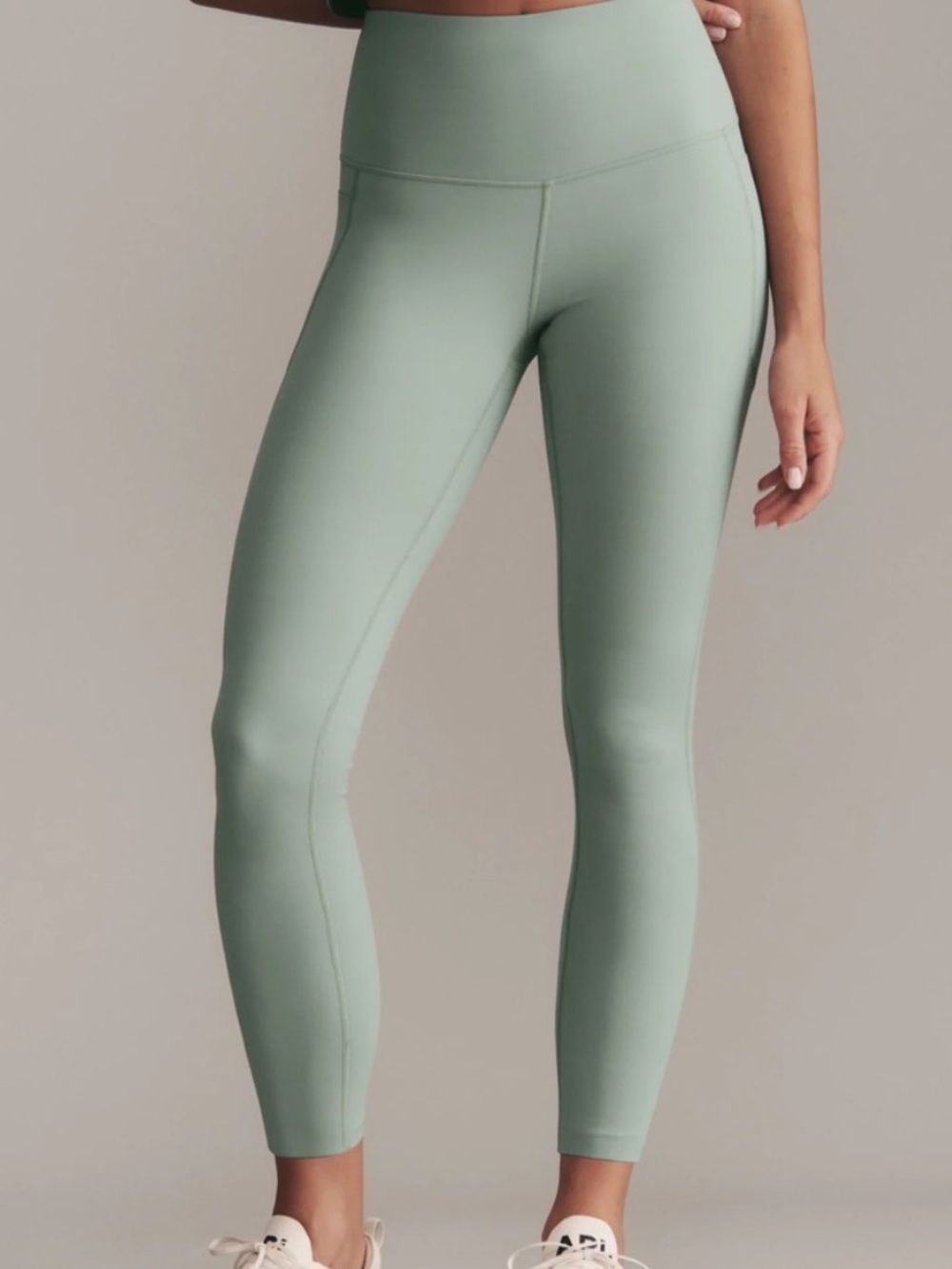NWT RHONE 7/8 Legging!